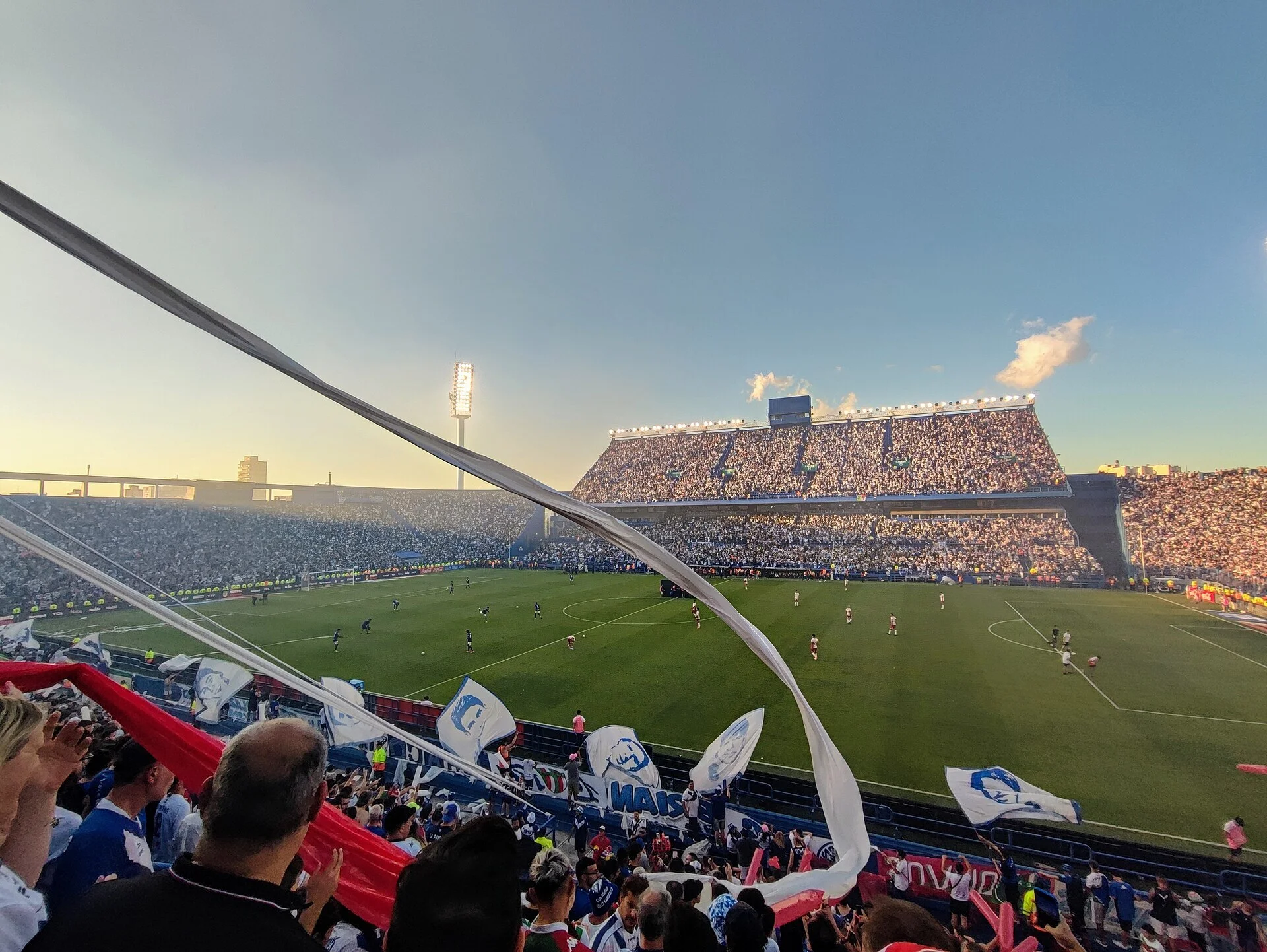 Predicción del partido Vélez Sarsfield contra Independiente de la Liga Argentina. 