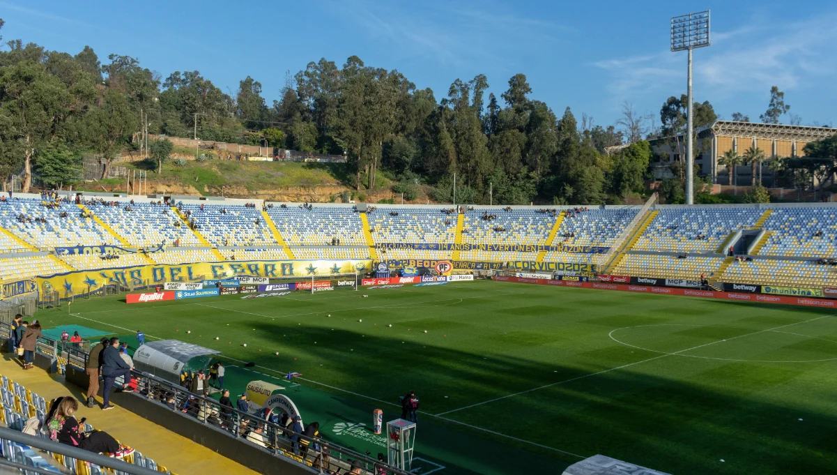 Predicción Everton contra Universidad Católica por la Liga de Primera 2026.