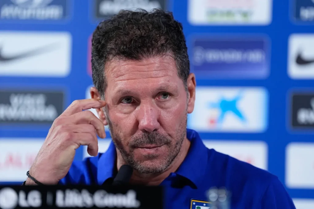 Simeone habla sobre la baja de Julián Álvarez ante Sevilla