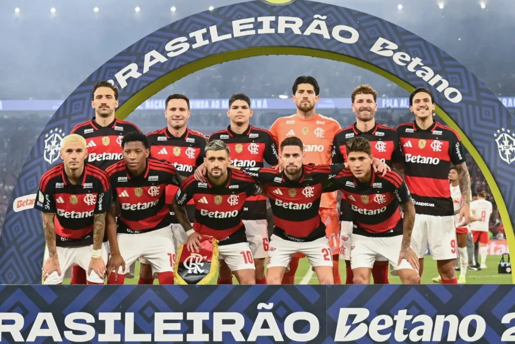 Flamengo con patrocinio de una casa de apuestas antes de un partido del Brasileirão