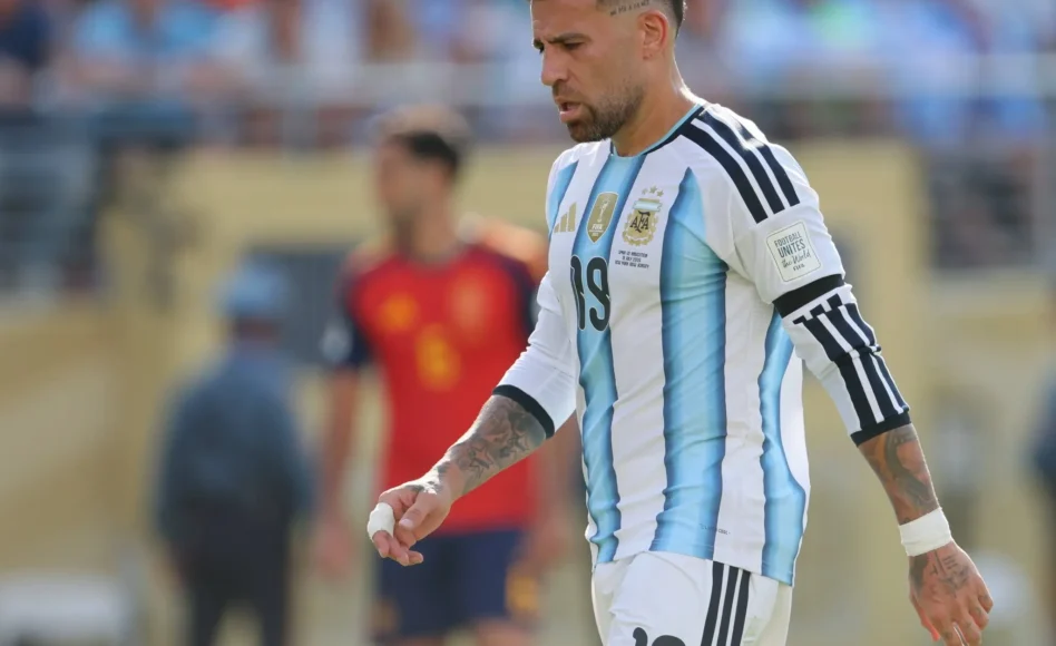 Nicolás Otamendi también se despide de Argentina: el otro adiós en la noche de Messi