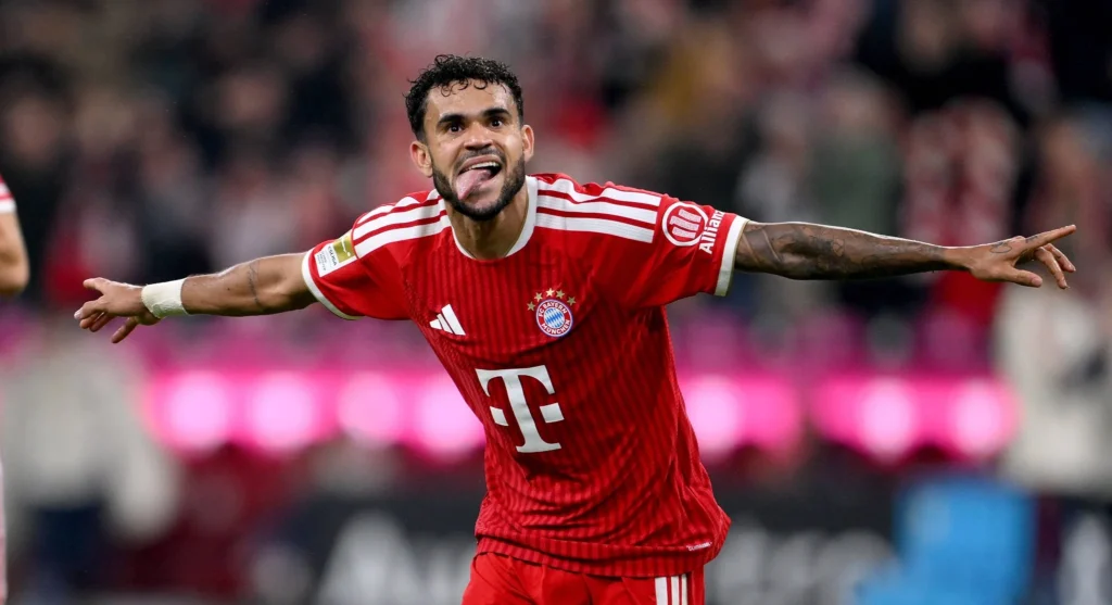 Luis Díaz celebra con Bayern Múnich antes del enfrentamiento contra Arsenal por la Champions League.