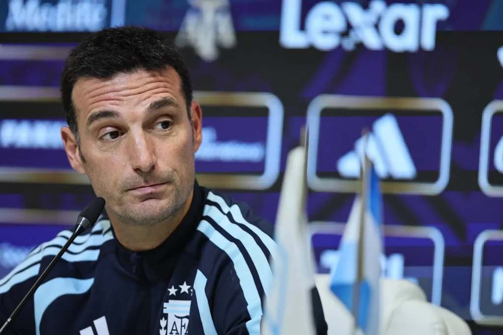 Scaloni, DT de Argentina durante una conferencia de prensa sobre la despedida del capitán